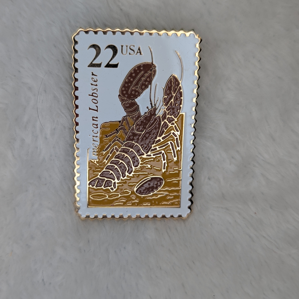 American Lobster Decorative Enamel Pin - White and Gold